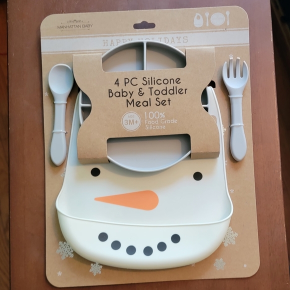 NEW Baby Toddler 4-pc Silicone Meal Feeding Set Christmas Snowman Holiday Bib - Picture 1 of 5